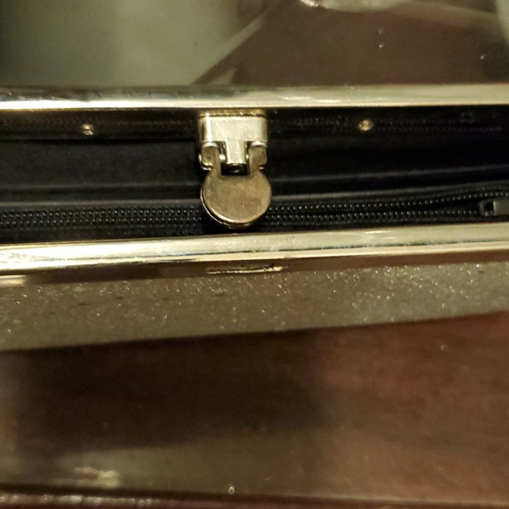 Silver clutch - Picture 3 of 4